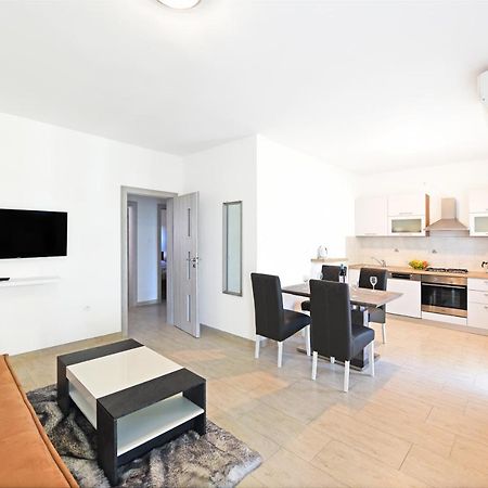 אומאג Apartments Mirasol מראה חיצוני תמונה