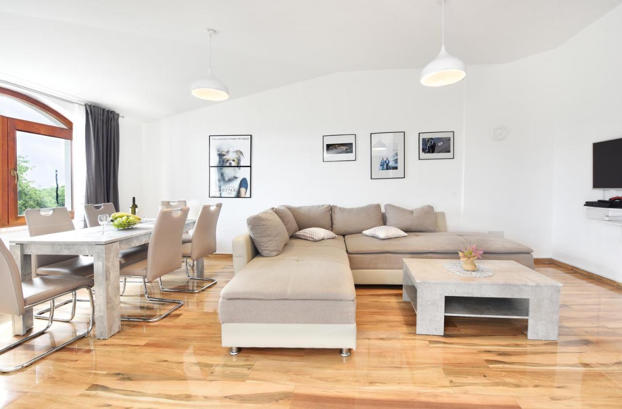 אומאג Apartments Mirasol מראה חיצוני תמונה